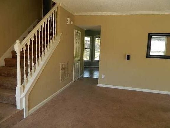 3rd image of 215 Sparkleberry Ln