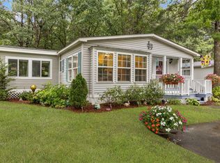 95 Lear Dr, Coventry, RI 02816