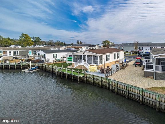 2nd image of 34215 River Rd