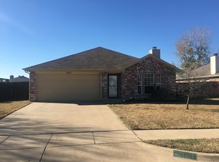 1313 Rye Glen Dr, Midlothian, TX 76065