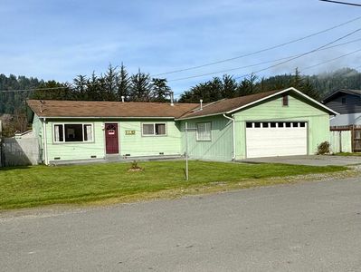 106 Ogle Ave, Rio Dell, CA, 95562