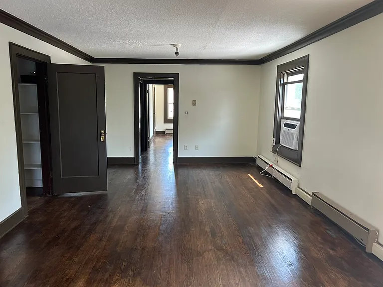 608 3rd St #6 — Photo 8