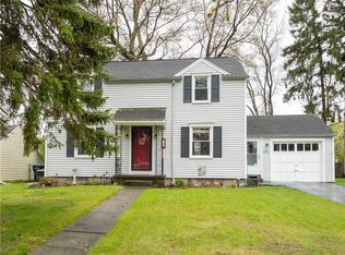 45 Thistledown Dr, Rochester, NY 14617