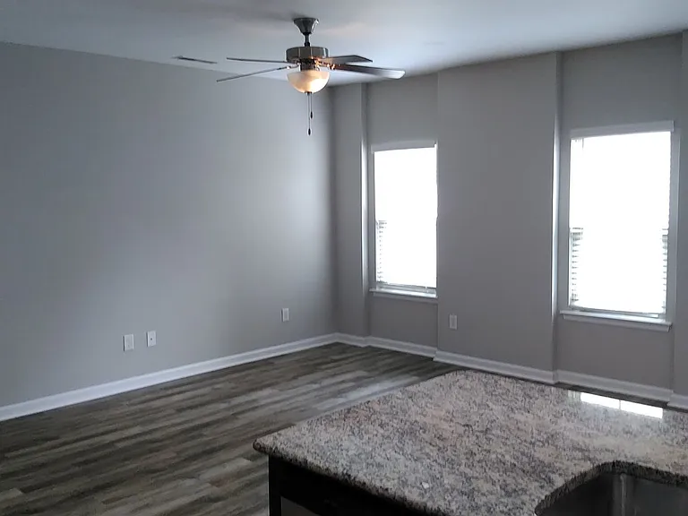 206 Park Meadows Dr — Photo 5