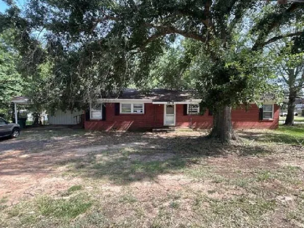 3909 Redwood Trl, Marshall, TX 75672