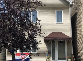 2902 S Lowe Ave, Chicago, IL 60616