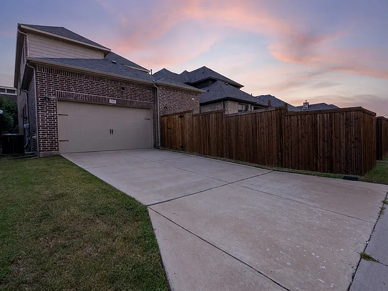 4248 Del Rey Ave — Photo 38