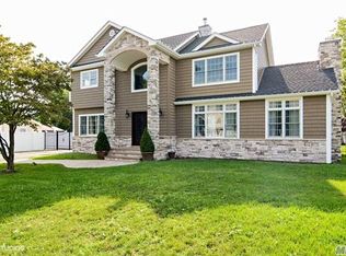 1616 Louis Kossuth Ave, Bohemia, NY 11716