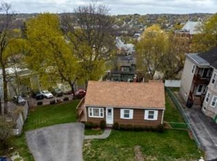 19 Angle St, Haverhill, MA 01832