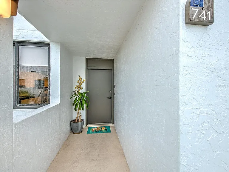 741 Bayport Way — Photo 5