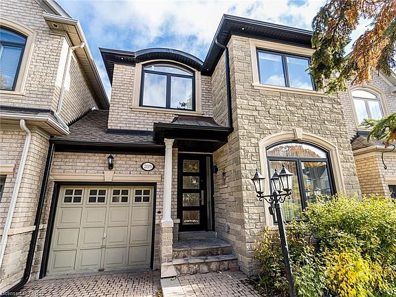 4th image of 2115 Pinevalley Cres