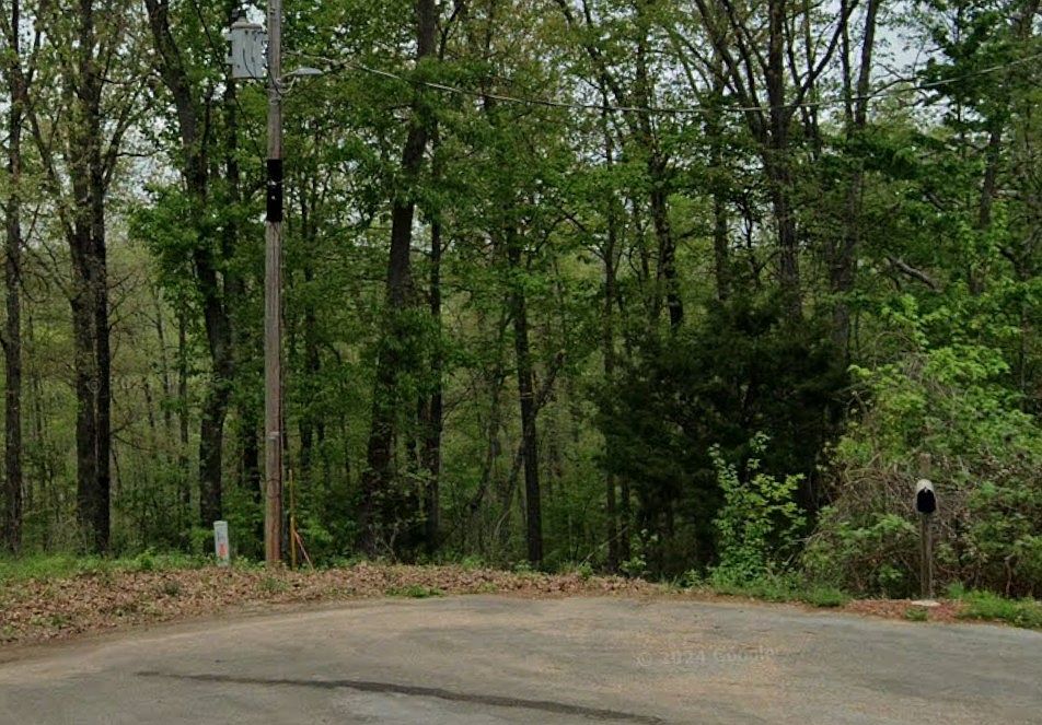1st image of 21 Lonsdale Dr