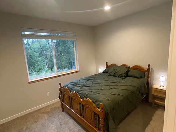 5th image of 1094 Schaffran Rd