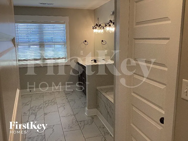 1456 Kingbird Dr — Photo 10