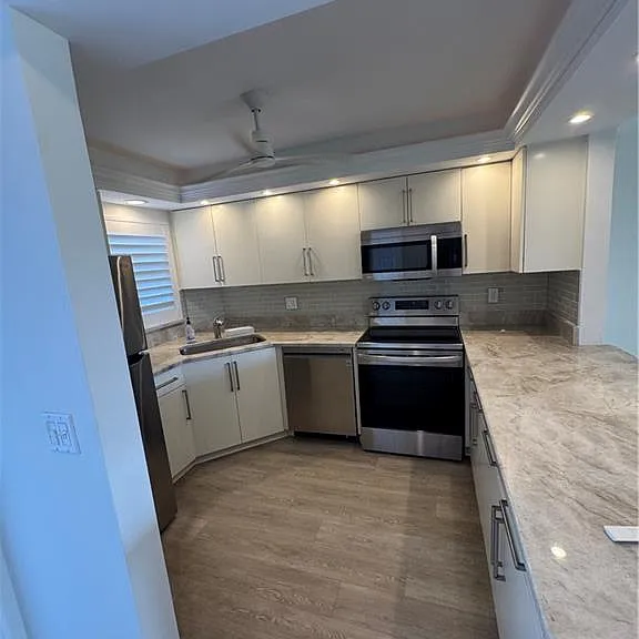 37 High Point Cir E #305 — Photo 5