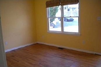 4th image of 3499 Murchie St