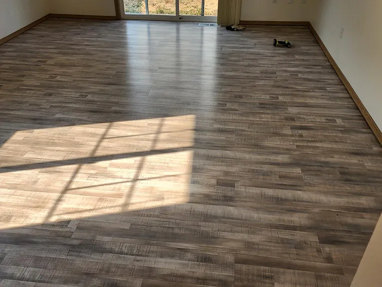 1055 NE Cordero Pl — Photo 5