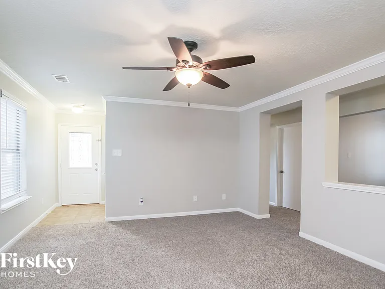 3043 Legends York Dr — Photo 4