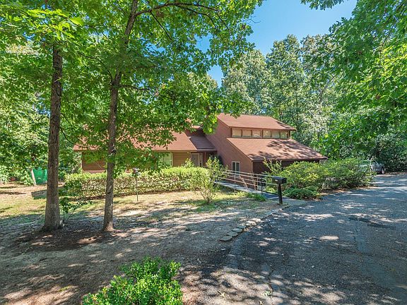 2nd image of 1348 Pine Log Rd