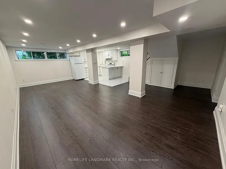 126 Fenside Dr #BASEMENT — Photo 1