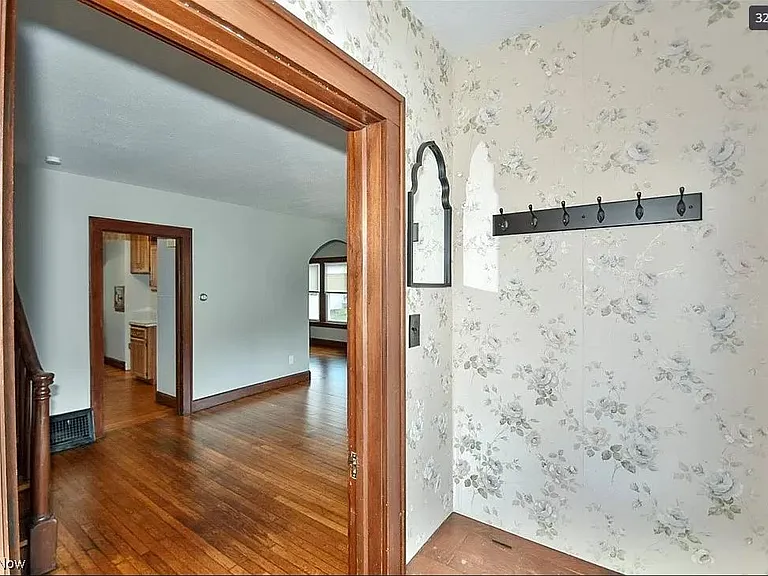 600 Columbus Ave NW — Photo 27