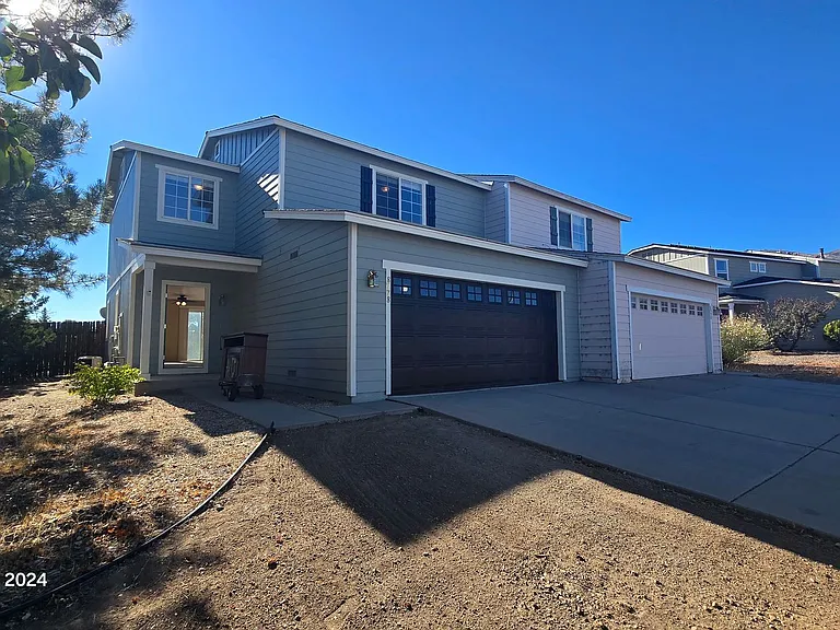 8778 Sunset Breeze Dr — Photo 1