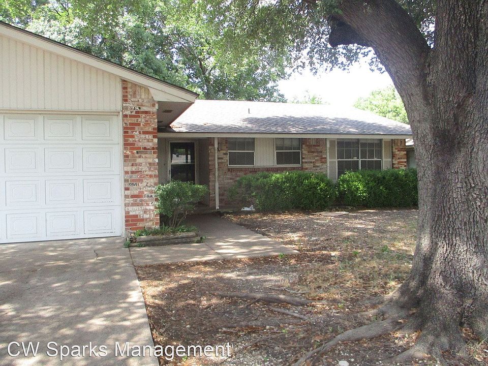 1st image of 3641 Mosswood Dr