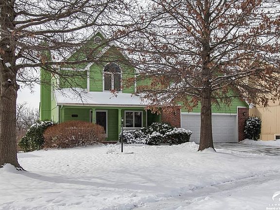 1160  Parkside Lawrence, KS listing photo #3