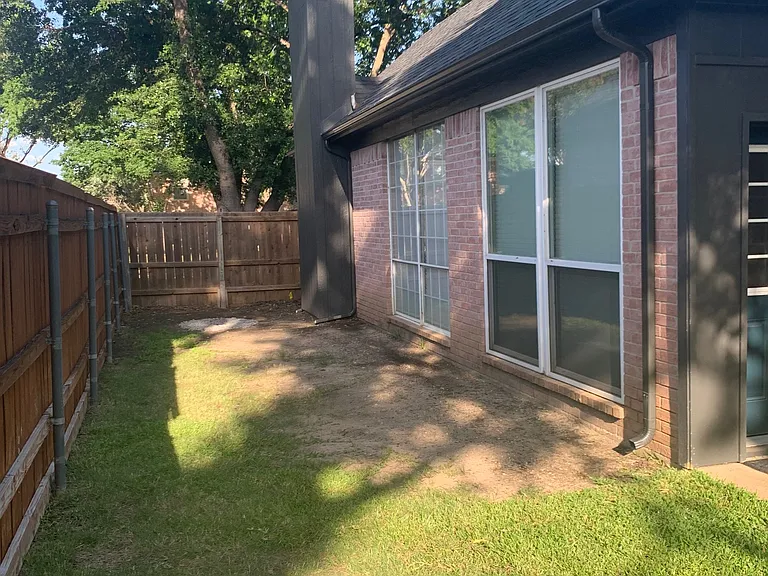 2517 Cornell Dr — Photo 4