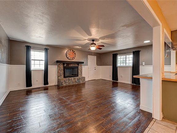 5th image of 2700 Berkshire Way