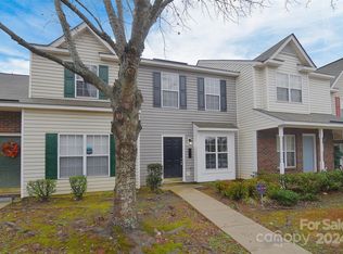 7873 Petrea Ln, Charlotte, NC 28227