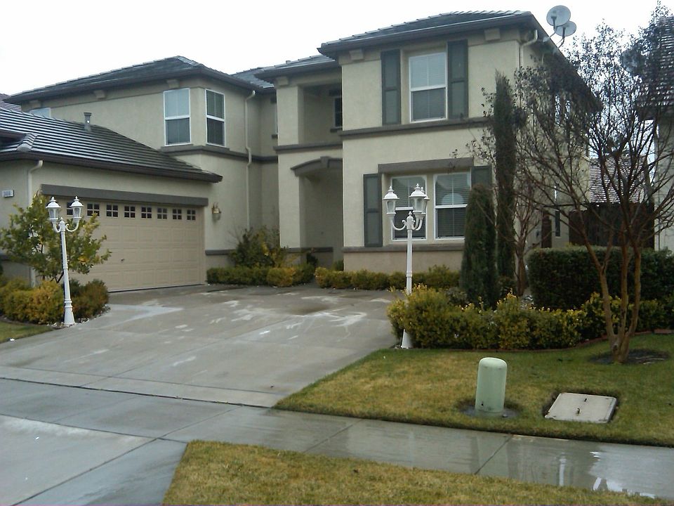 1st image of 2456 Pheasant Hollow Dr