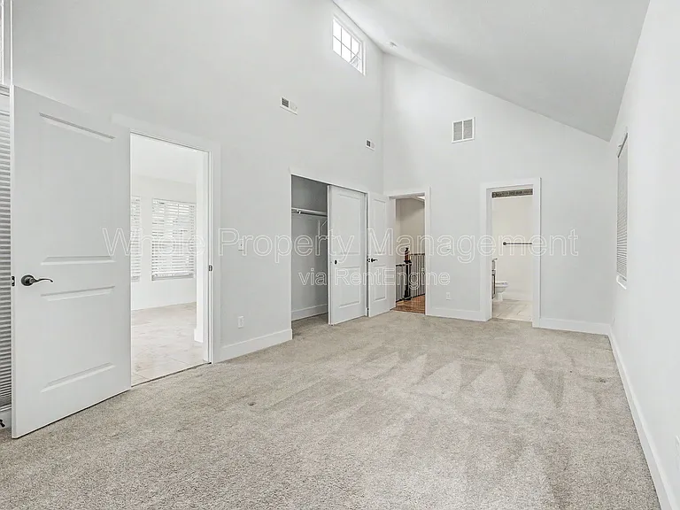 2514 Clermont St — Photo 11