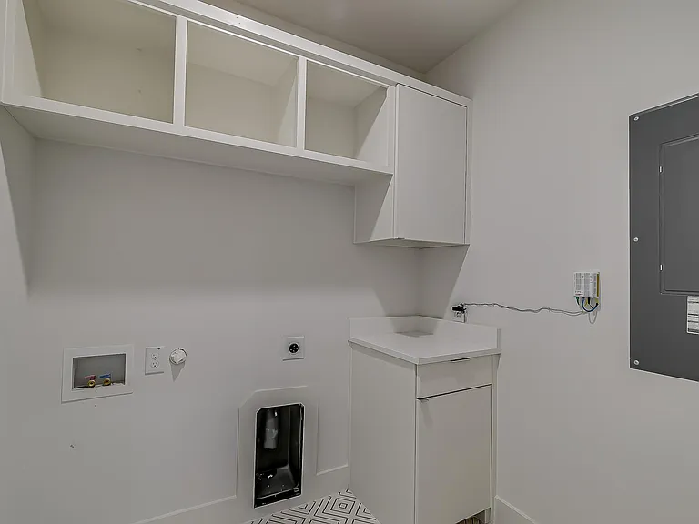 2707 Kimsey Dr #101 — Photo 2