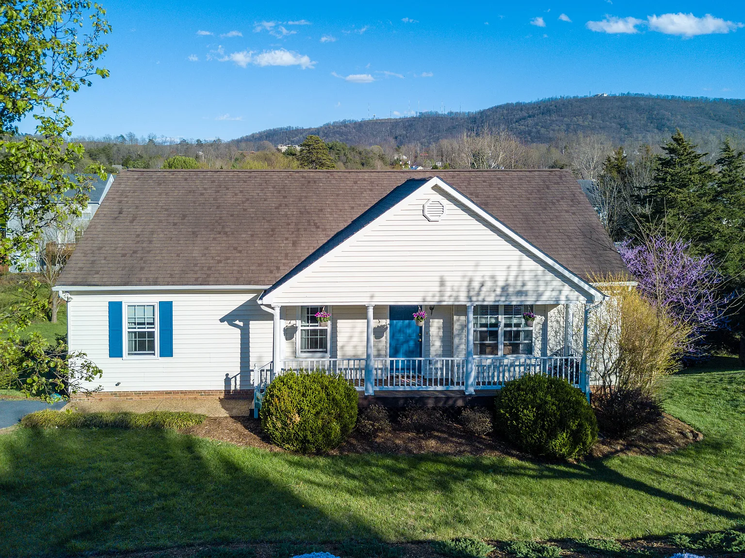 217 Larkspur Way photo 1