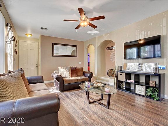 5th image of 2404 Living Rock St