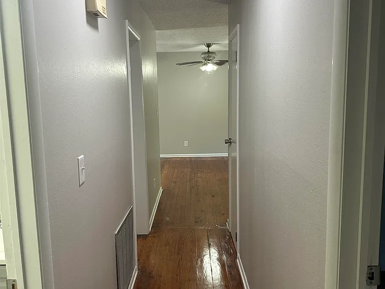 2209 Gibbs Dr — Photo 8