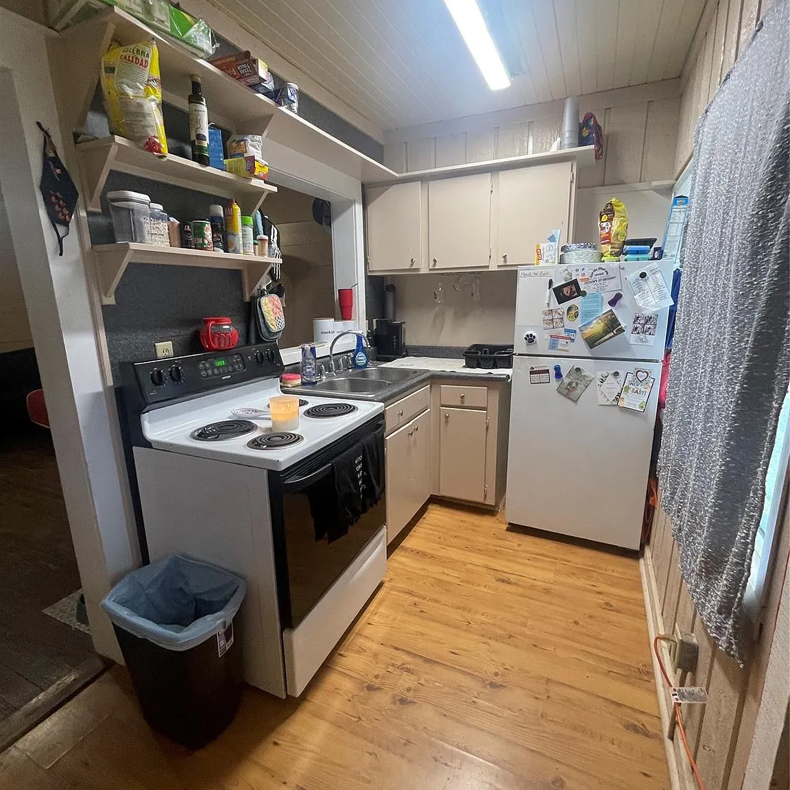 3 bed, 2.0 bath, 1083 sqft, $1,200 — Photo 4