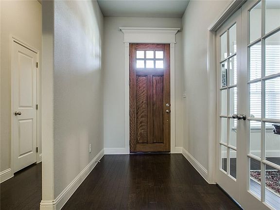 4th image of 200 Bluestem Ln
