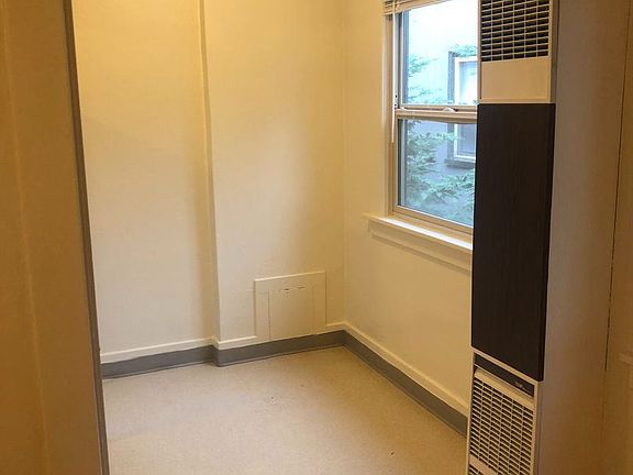 4th image of 2737 NW Upshur St #205