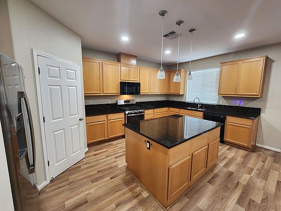 2nd image of 936 Haycastle Ct
