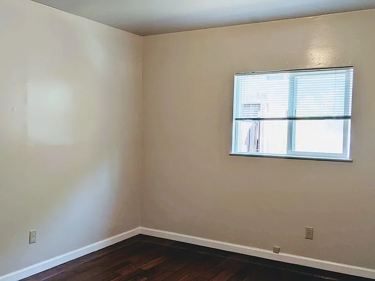 4027 Maybelle Ave #B — Photo 13