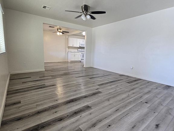 3rd image of 3024 N 37TH Drive