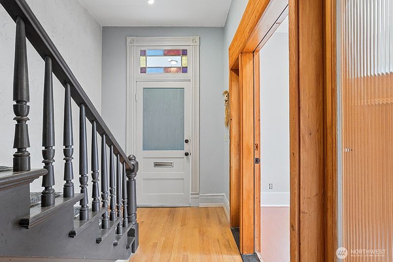 5th image of 3418 Pacific Avenue