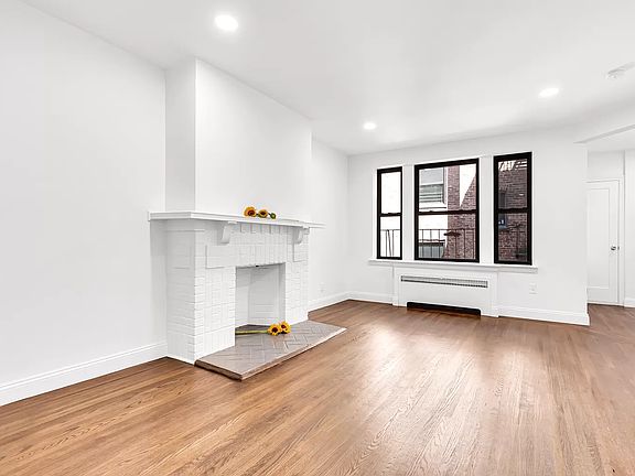 2nd image of 22 Grove St APT 5D