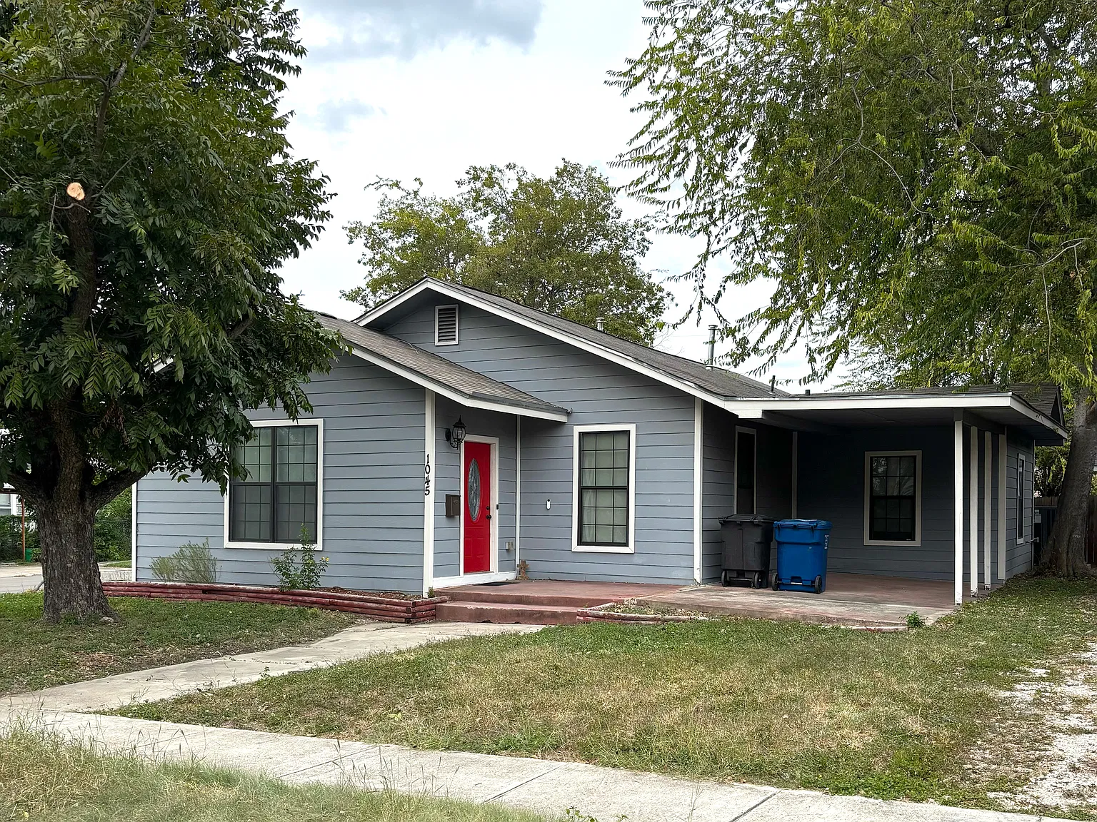 3 bed, 1887 sqft, $2,000 — Photo 1