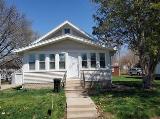 921 Leavitt St, Waterloo, IA 50702
