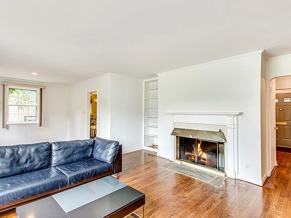 5th image of 55 Somerset Dr S
