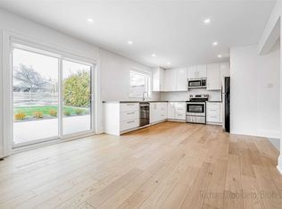 674 Netherton Cres, Mississauga, ON L4Y 2M4