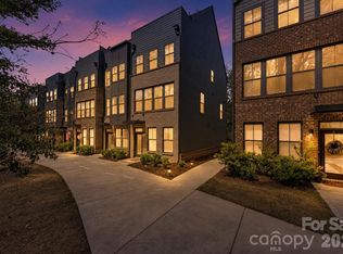 336 Twinflower Ln, Charlotte, NC 28205
